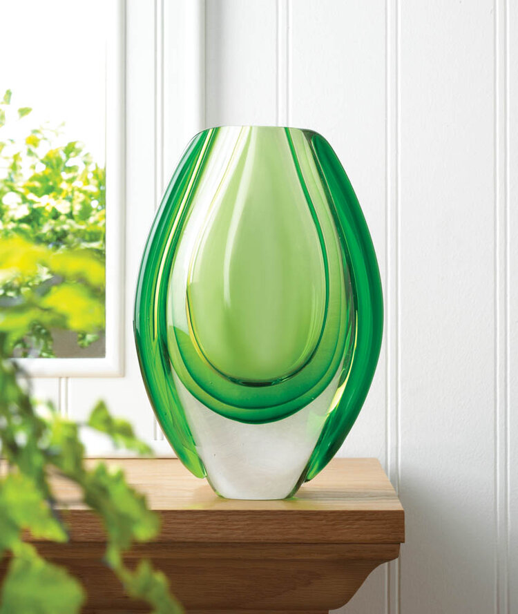 Emerald Green Art Glass Vase cover image